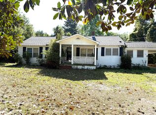 1522 E Lee St, Camden, SC 29020