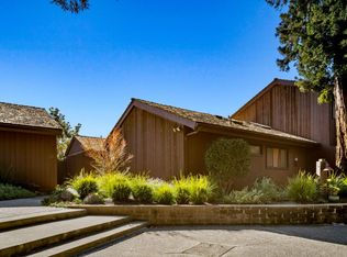 7026 Valley Greens Cir APT 17, Carmel, CA 93923