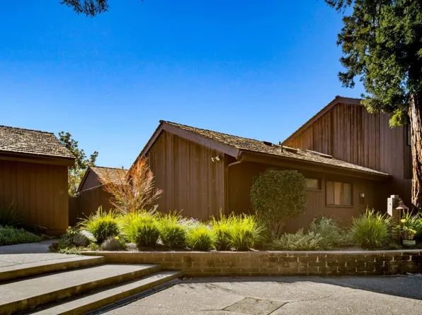 7026 Valley Greens Cir APT 17, Carmel, CA 93923