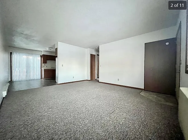 1097 Apple Ave — Photo 4