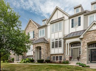 194 Sype Dr, Carol Stream, IL 60188