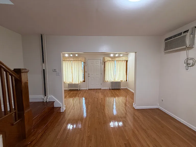24 Ellington St — Photo 4