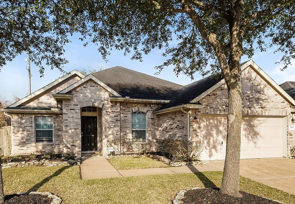 1st image of 7018 Grants Hollow Ln