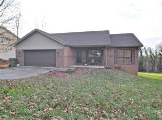 1703 Jett Rd, Maryville, TN 37804