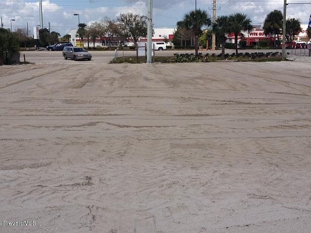 1st image of 475 E Merritt Island Cswy