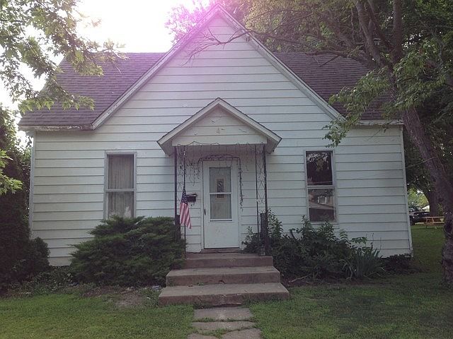 1st image of 417 Centennial Ave