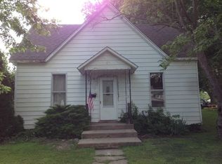 417 Centennial Ave, White Hall, IL 62092