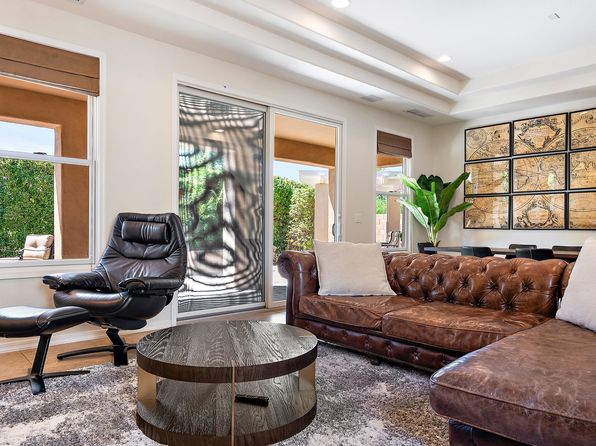 2135 E Honeysuckle Pl