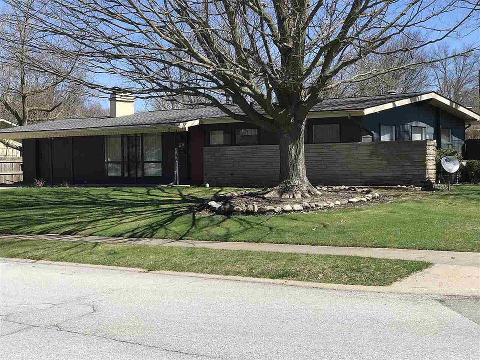 1st image of 3016 Caroline St