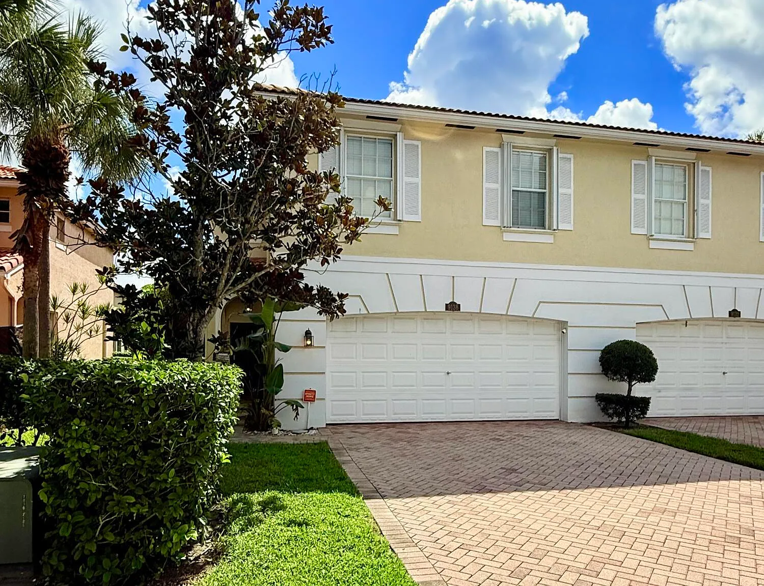 3 bed, 2.5 bath, 1774 sqft, $3,650 — Photo 3
