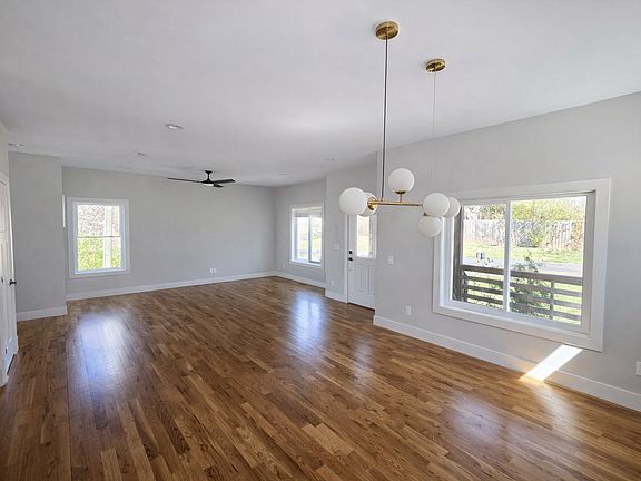 4th image of 346 Hazel Mill Rd