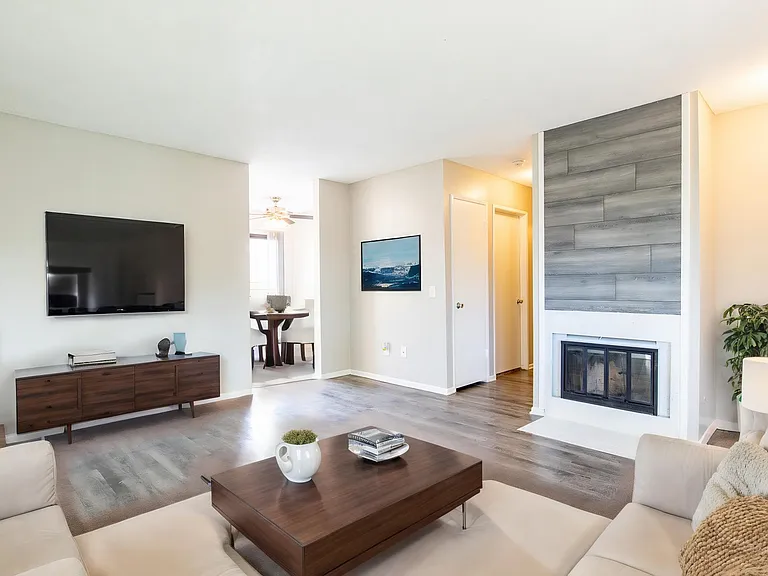 23905 Eucalyptus Ave — Photo 3