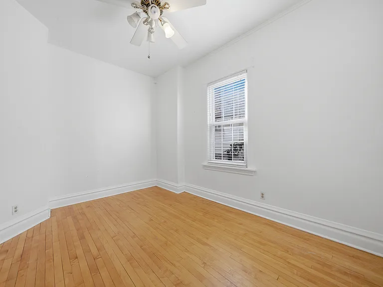 6230 N Wayne Ave #2 — Photo 8