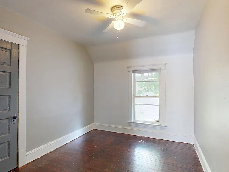 3865 W 16th St — Photo 29