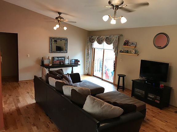 2nd image of 522 Rhonda Dr