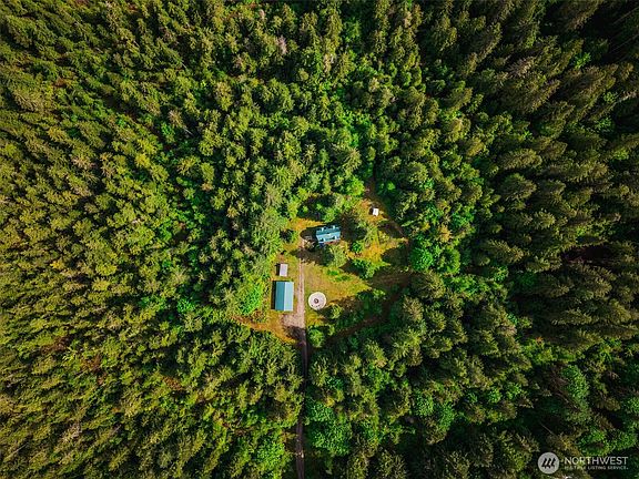 3rd image of 61551 Cascade River Rd