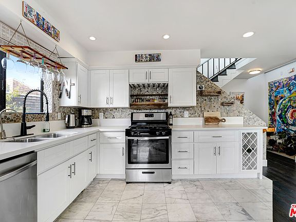 4th image of 29231 Heathercliff Rd APT 1