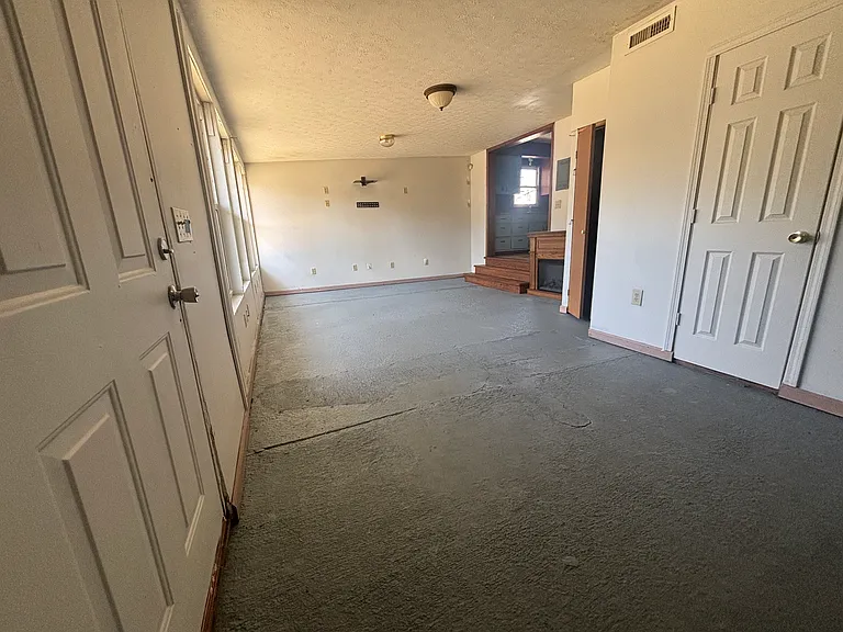 2621 Ravenswood Ct — Photo 16