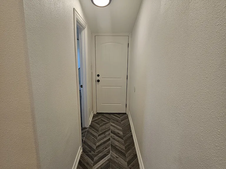 127 W 8th St #25 — Photo 9