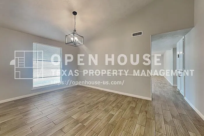 3815 Marywood Dr — Photo 4