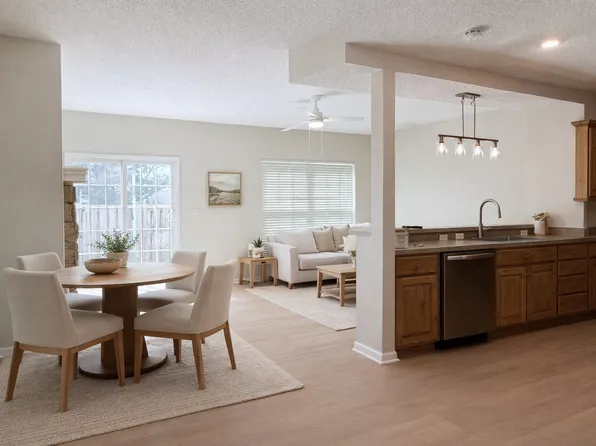 7819 W 158th Ct, Overland Park, KS 66223