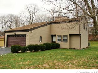 15 E Lake Pl, Middletown, CT 06457