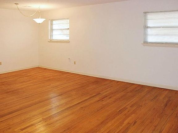 4th image of 6123 NW Dearborn Ave