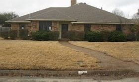 1st image of 908 Village Grn