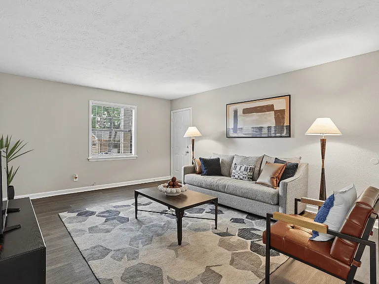 Brentwood Apartments — Photo 9