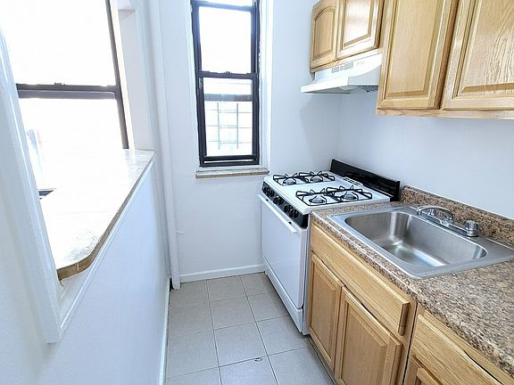 2nd image of 740 W 187th St APT 6F