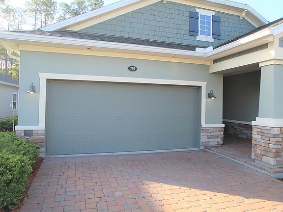 2nd image of 203 Aspen Leaf Dr