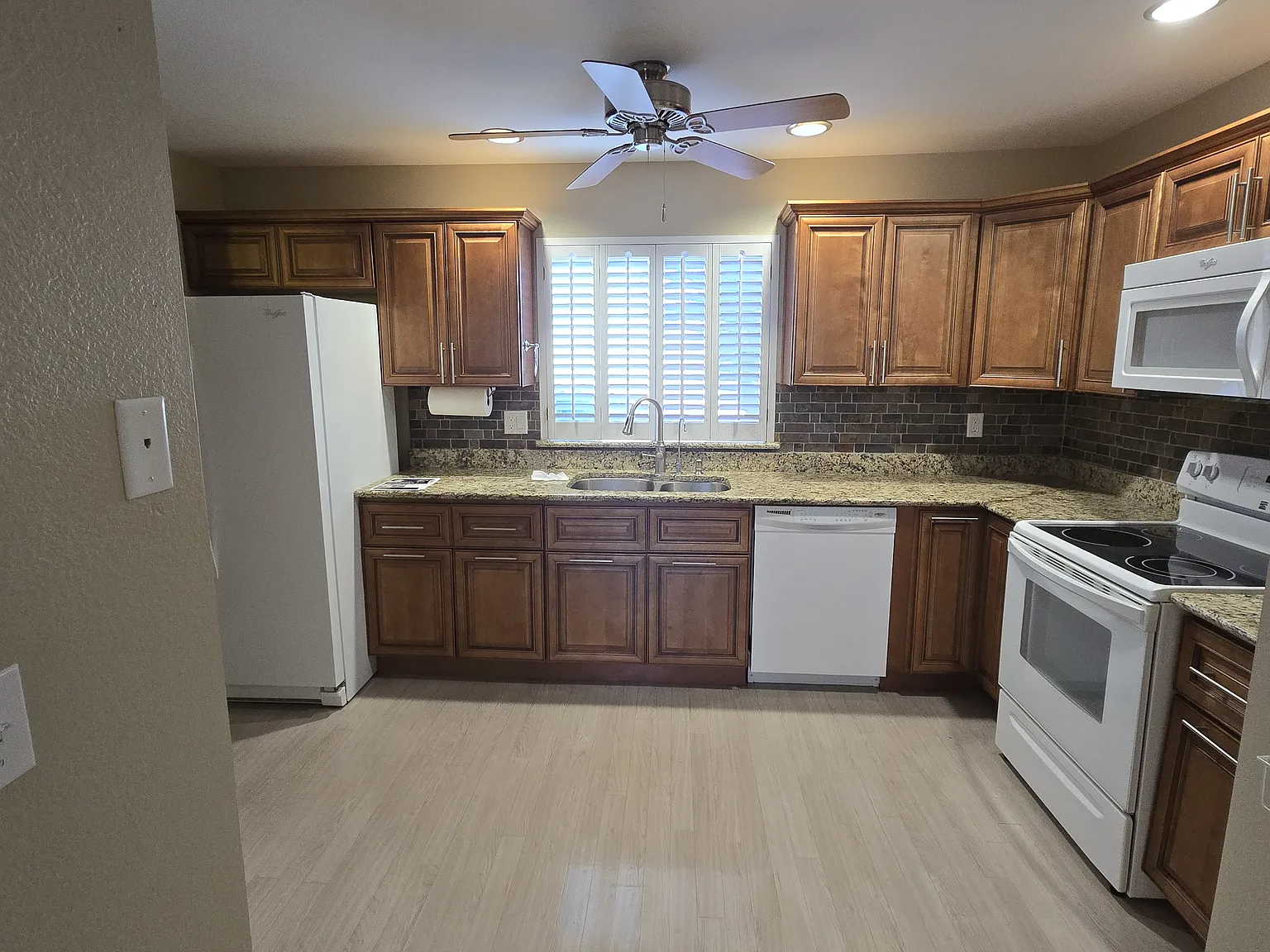 2 bed, 2.5 bath, 1766 sqft, $2,500 — Photo 4
