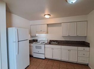 2029 E Pontiac Way #B, Fresno, CA 93726