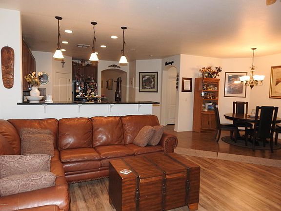 4th image of 1076 E Pasture Canyon Dr