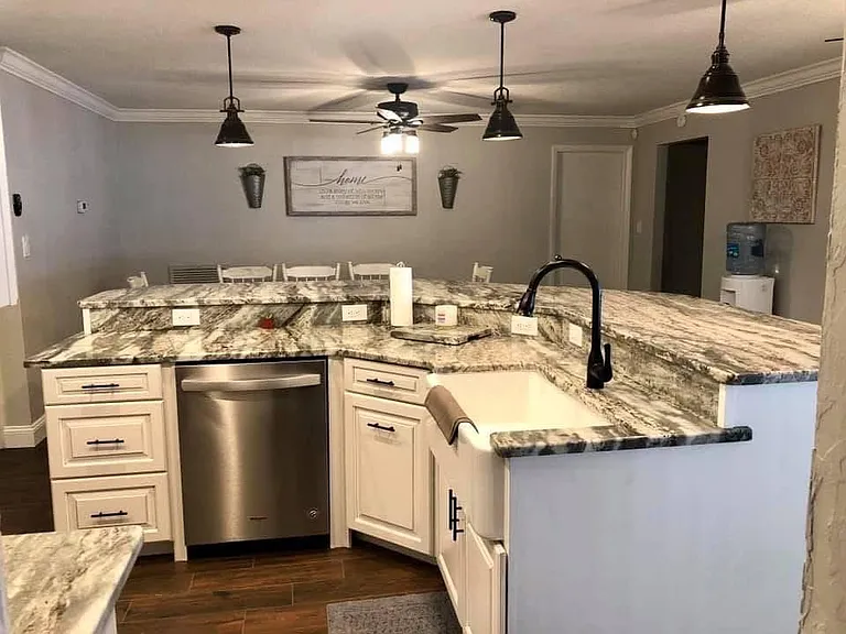 1028 Lamplighter Ln — Photo 6