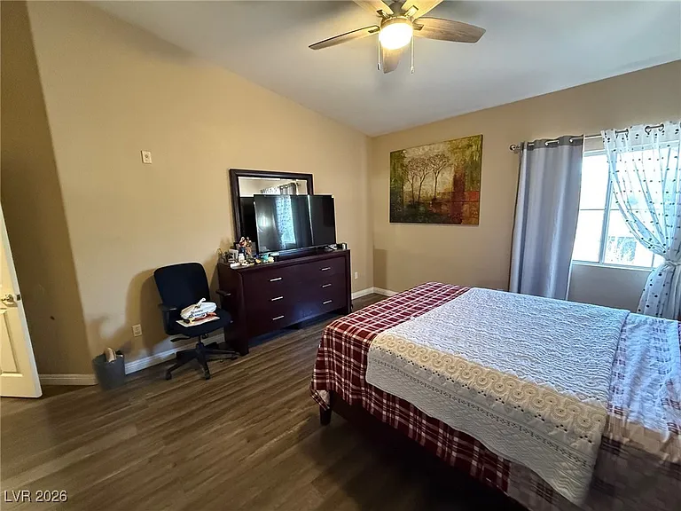 401 Amber Pine St #202 — Photo 9
