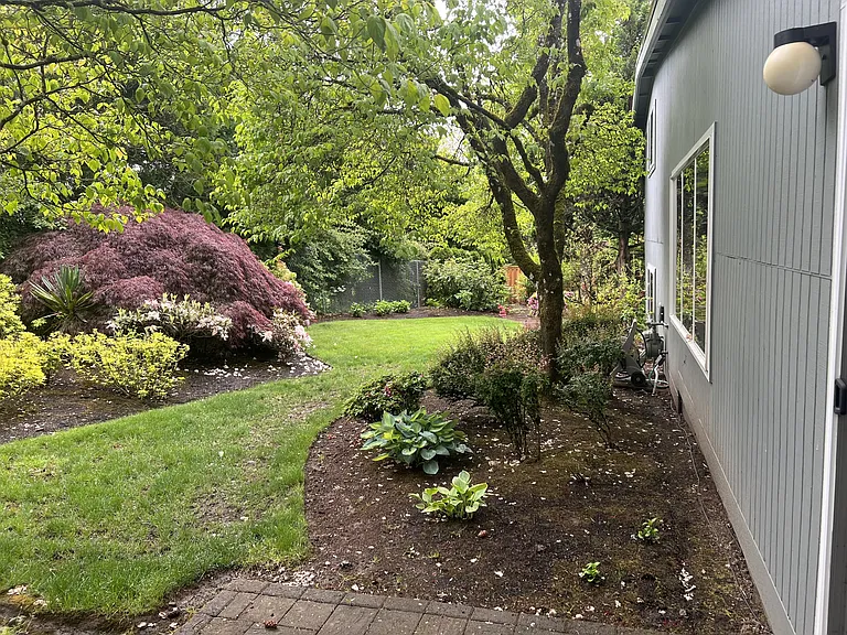 11820 NW Marylee Ct — Photo 15