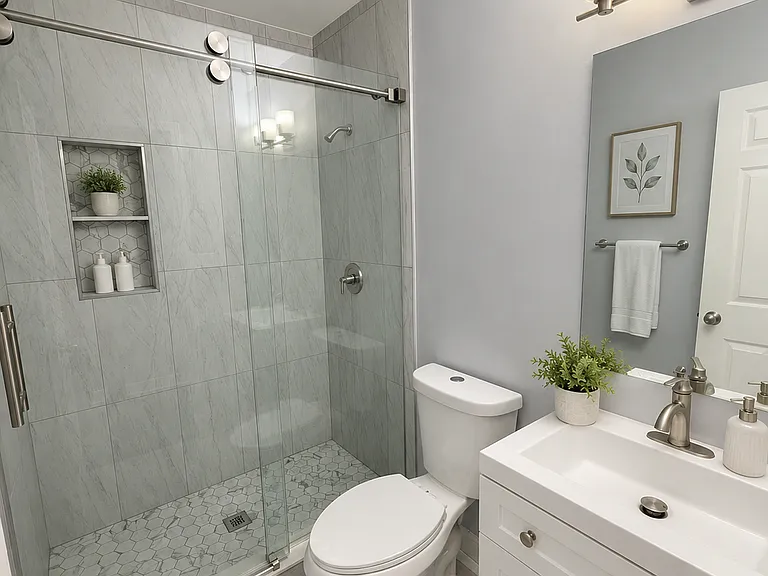 2350 W Harrison St #3 — Photo 8