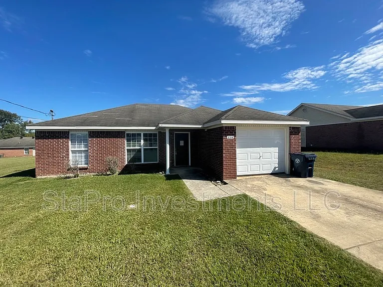 120 Village Pl — Photo 1