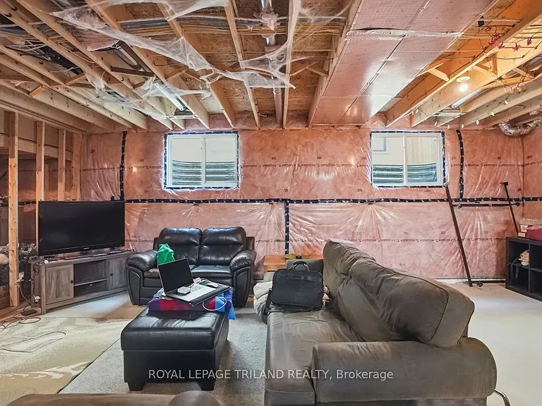 3601 Lynds St — Photo 39