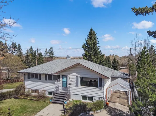 224 W Hendon Dr NW, Calgary, AB T2K 1Z2