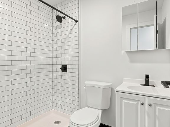 5th image of 47 E 129th St #2F