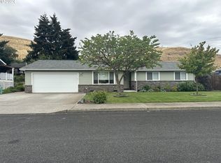 2408 E 17th St, The Dalles, OR 97058