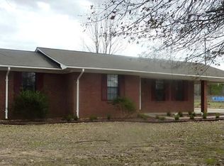 40022 Country Club Dr, Hamilton, MS 39746