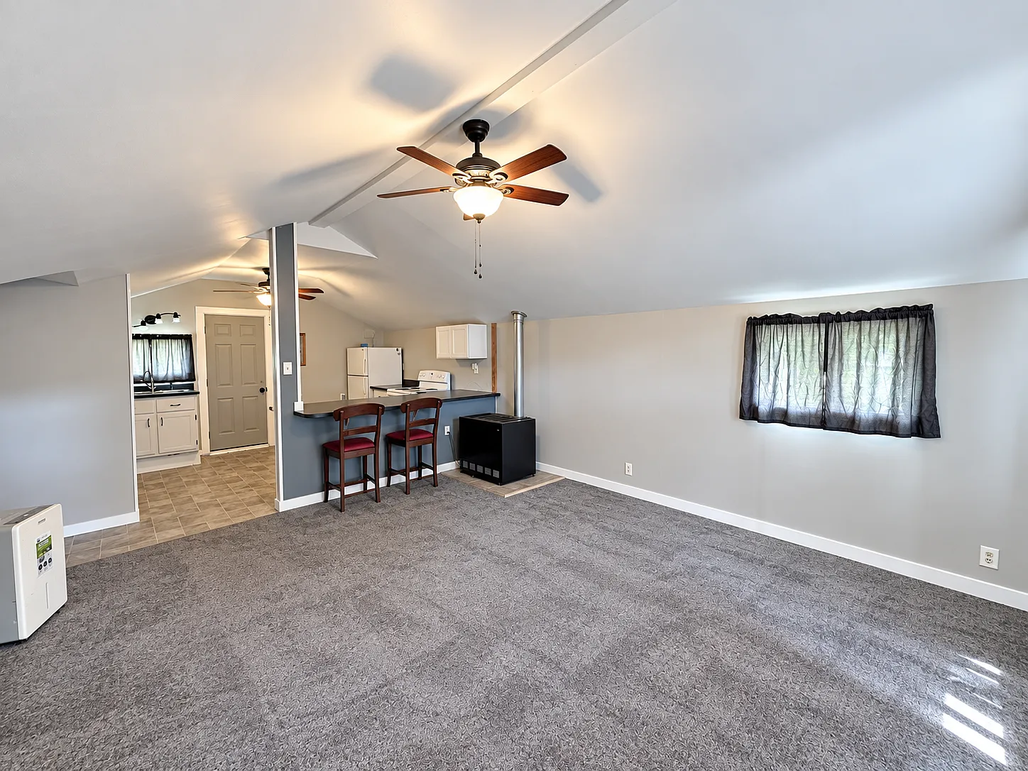 2 bed, 784 sqft, $800 — Photo 4