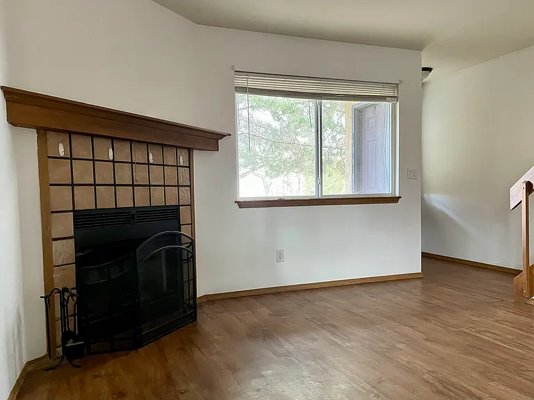 1295 Vondelpark Dr #D — Photo 8