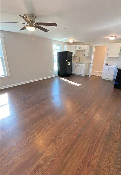 1611 E Henry St #1/2-A — Photo 4