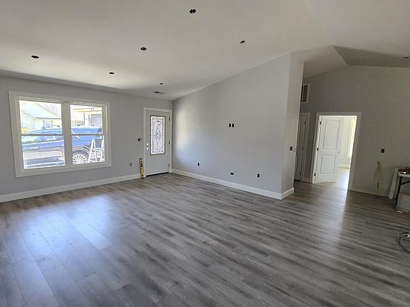 2nd image of 234 Hinch Mountain View Rd