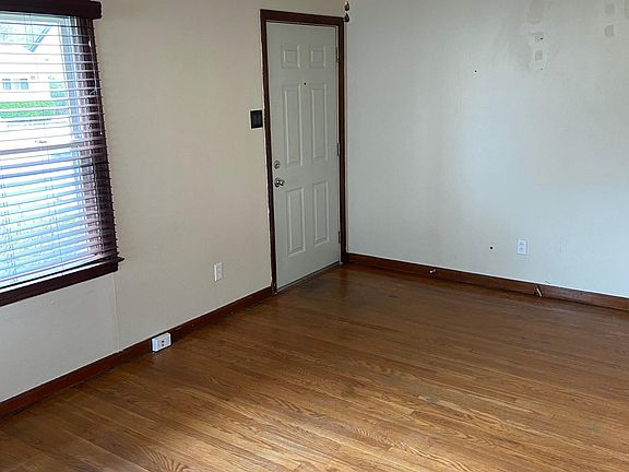 5th image of 7605 Folk Ave