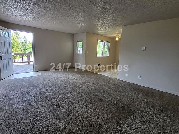 4th image of 12573 SE 27th Ave #12573